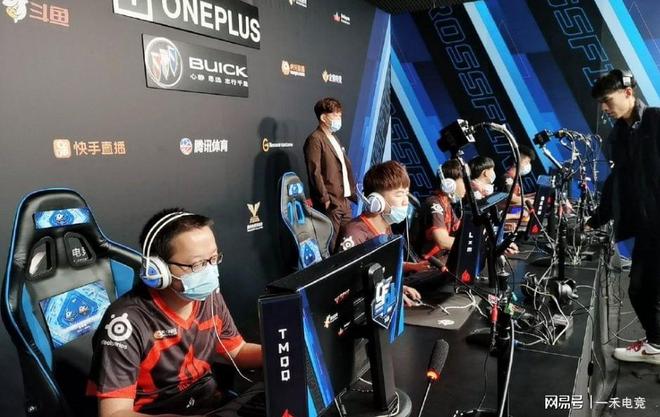 和教练团队 和教练团队