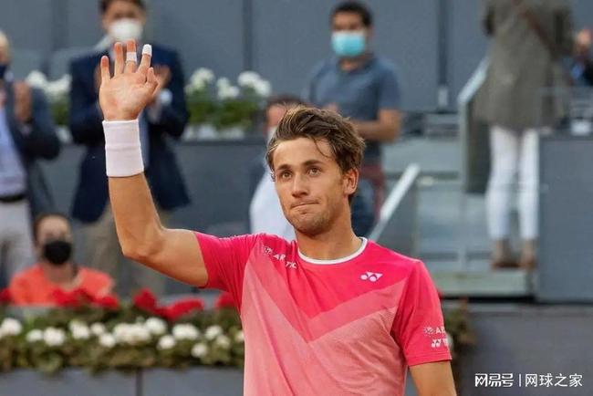 身体对抗更 身体对抗更