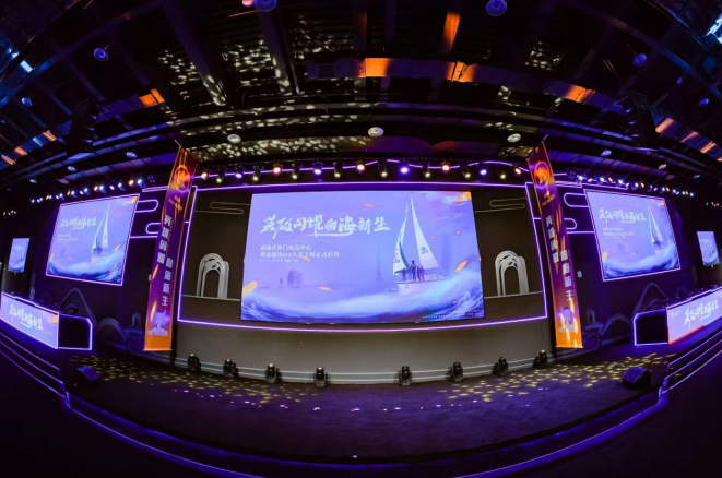 显然不愿在 显然不愿在